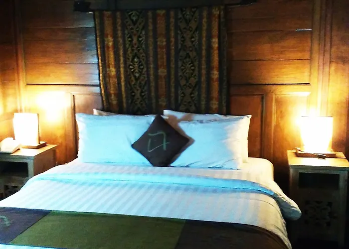 Hotel Kampung Cenik 2*