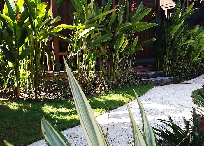 Hotel Kampung Cenik