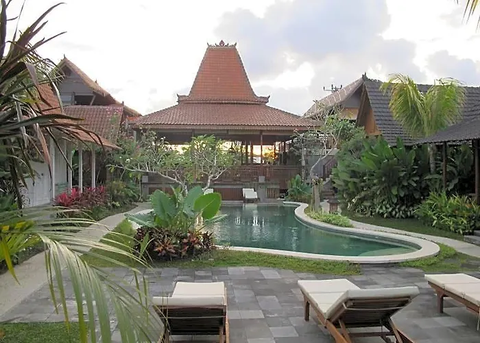 Kampung Cenik Hotel 2*