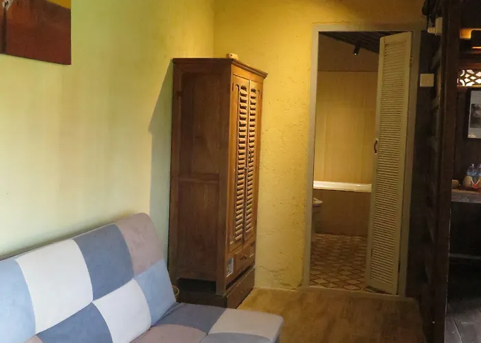 Hotel Kampung Cenik 2*